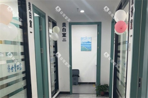 冷水江济世堂口腔医院走廊环境 冷水江济世堂口腔医院走廊环境