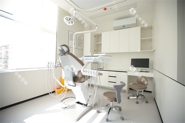 鞍山德立联合口腔治疗室环境