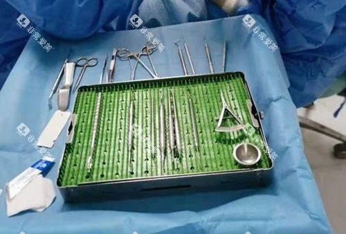 桂林春天口腔牙齿治疗工具展示 桂林春天口腔牙齿治疗工具展示