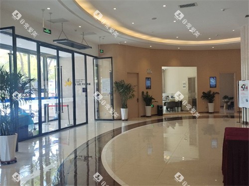 银川诺贝尔口腔门诊部前厅环境