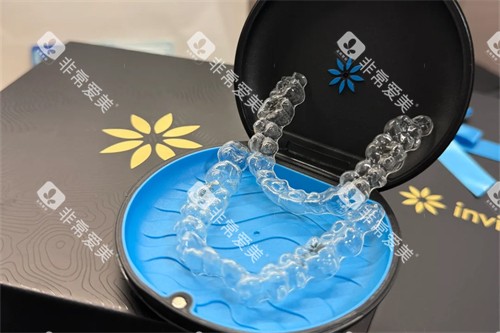 隐适美牙套实物展示图