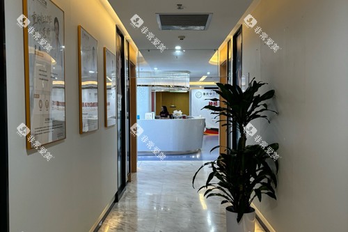 重庆中三口腔走廊图