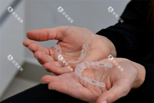 隐适美隐形矫治器图片