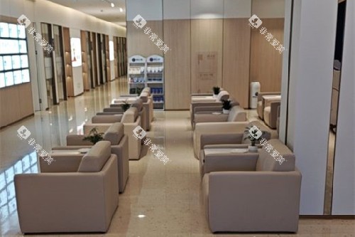 湛江柏乐口腔候诊区 湛江柏乐口腔候诊区