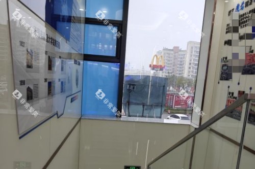苏州艾齿嘉口腔楼梯间