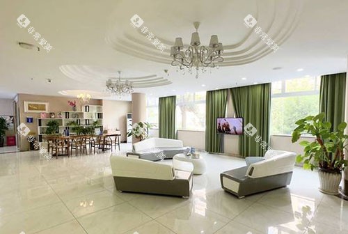 重庆齐美口腔大厅环境实拍图