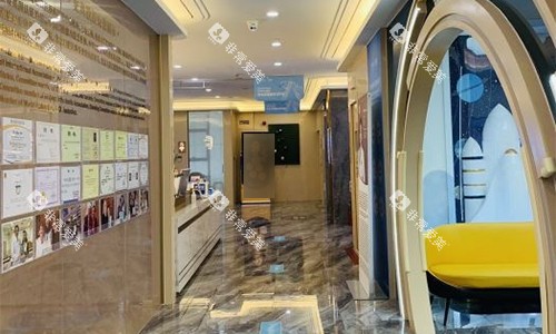 北京劲松口腔(国际部)走廊环境 北京劲松口腔(国际部)走廊环境