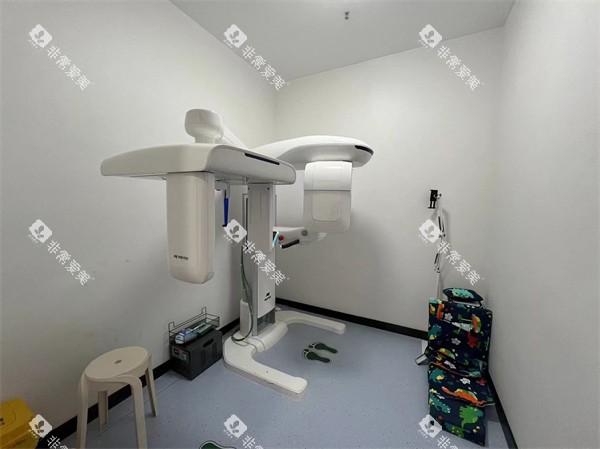 大连极植口腔(东港店)CT室