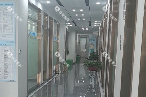 宜兴城东口腔走廊图