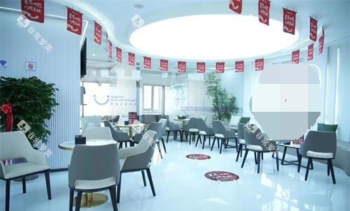 青岛莱恩口腔休息区