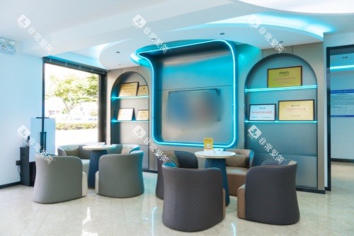 威海中诺口腔医院候诊区 威海中诺口腔医院候诊区