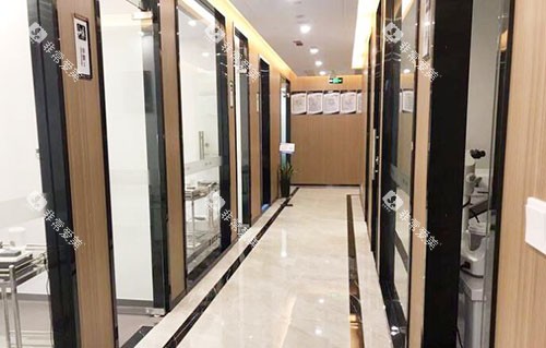 温州牙贝恩口腔走廊环境实拍图