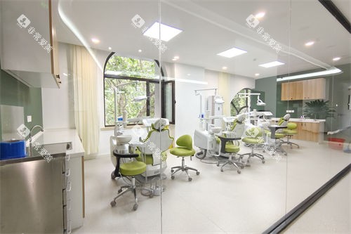 大连雅馨口腔医院诊疗室 大连雅馨口腔医院诊疗室