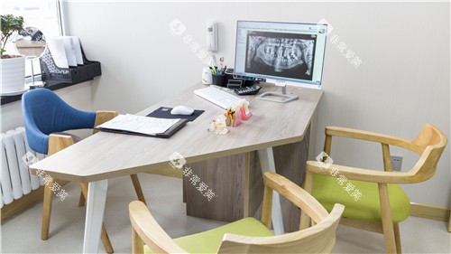 大连齿医生口腔二楼诊室