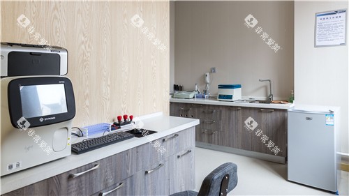 大连齿医生口腔二楼化验室