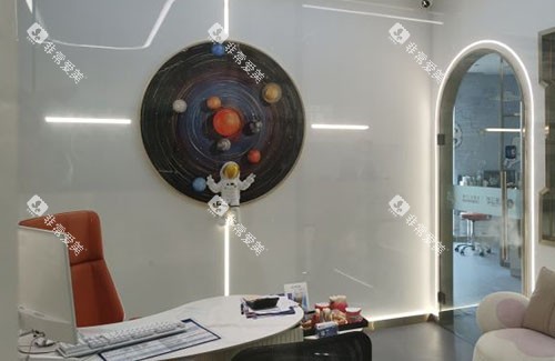 广州鼎植口腔牙齿治疗商谈室