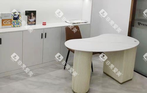 十堰华玉口腔看牙商谈区