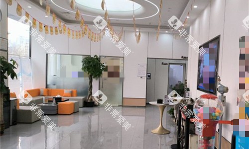 天津北一口腔大厅图