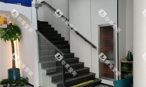 天津北一口腔楼梯图