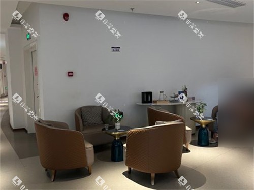厦门欧菲口腔候诊区