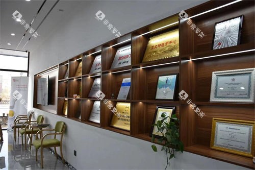 鞍山臻爱口腔铁东部展示柜 鞍山臻爱口腔铁东部展示柜