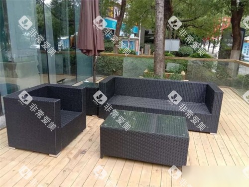 龙岩优梨口腔门诊部休息候诊区