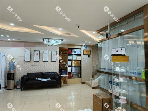 抚顺嘉年华口腔门诊部大厅环境 抚顺嘉年华口腔门诊部大厅环境