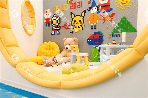 重庆多乐儿童口腔万象门诊游乐区