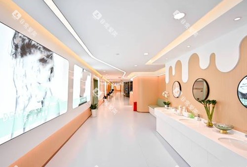 上海维乐口腔大厅等候区环境 上海维乐口腔大厅等候区环境