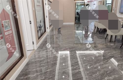 云南昆明柏德口腔门诊部大厅