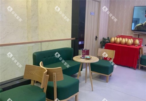 大连齿医生口腔等待区