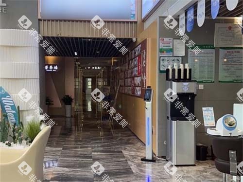 厦门登特口腔医院莲花店前厅走廊环境