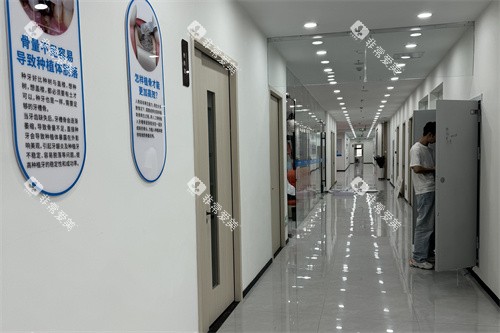 西宁中诺口腔医院走廊