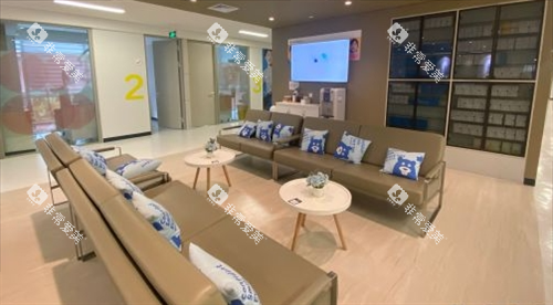 上海科瓦齿科诊室外等候区 上海科瓦齿科诊室外等候区