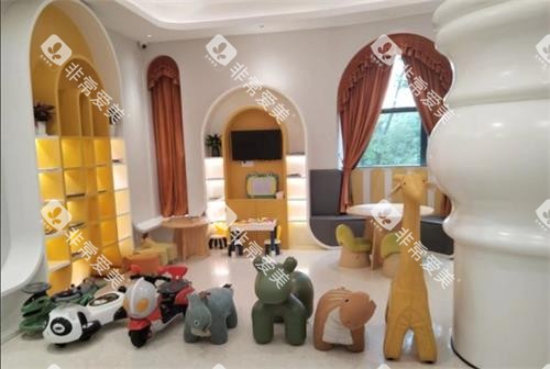 贵阳柏乐口腔儿童游玩区