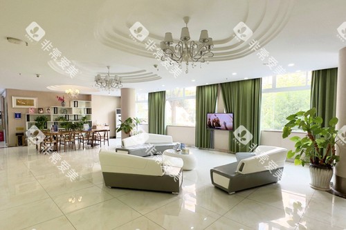 重庆齐美口腔医院大厅图