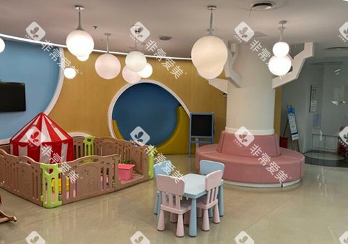 重庆瑞泰口腔儿童区展示