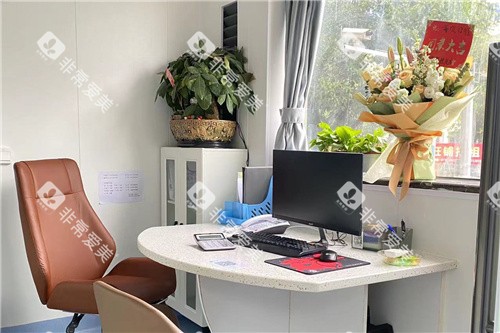 南宁海贝口腔拍片室外 南宁海贝口腔拍片室外