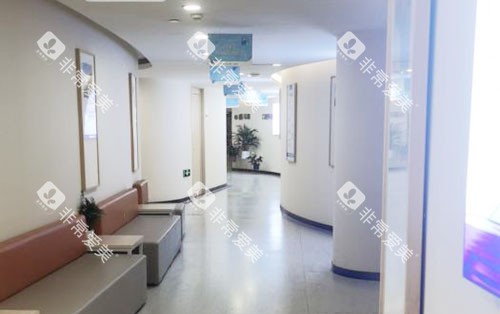 武汉美莱口腔诊疗室等候区