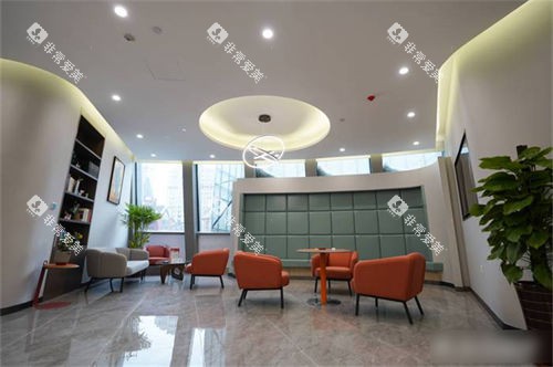 哈尔滨优诺口腔群力机构候诊区 哈尔滨优诺口腔群力机构候诊区