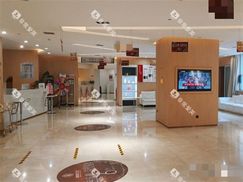 西安弗莱堡口腔前厅环境图 西安弗莱堡口腔前厅环境图