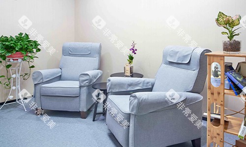 西安鼎秀齿科等待区