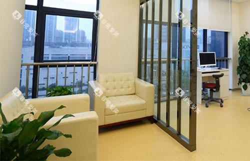 重庆拜博口腔牙齿治疗等候区 重庆拜博口腔牙齿治疗等候区