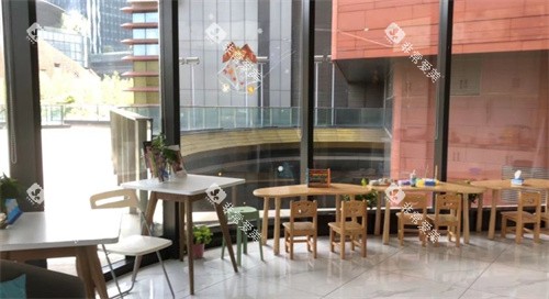 南京牙益舒口腔室内儿童游乐区