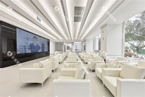 茂名德立联合口腔等候区