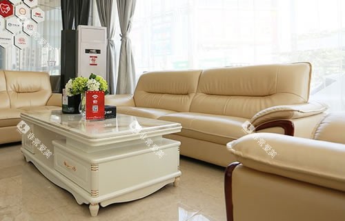 深圳格伦菲尔口腔牙齿治疗等候区 深圳格伦菲尔口腔牙齿治疗等候区