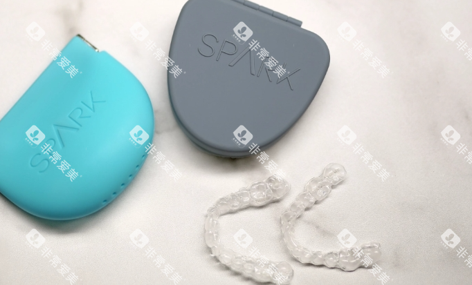 Spark正畸隐形矫正保持器和盒子