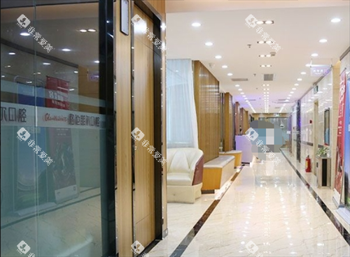深圳格伦菲尔口腔走廊环境