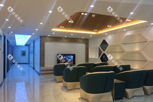 深圳格伦菲尔口腔沙井欢乐城店休息区图