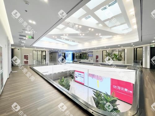 北京牙元素口腔二楼CT室前